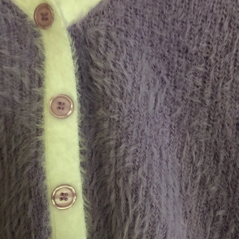 Verge girl fuzzy top - Picture 3 of 3